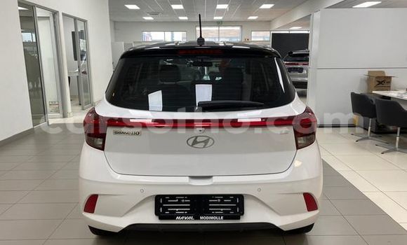 Sayi Na hannu Hyundai i10 White Mota in Maseru a Maseru Sayi Na hannu Hyundai i10 White Mota in Maseru a Maseru