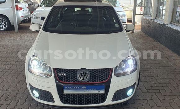 اشتري مستعمل Volkswagen Golf GTI White سيارة في Maseru في Maseru اشتري مستعمل Volkswagen Golf GTI White سيارة في Maseru في Maseru