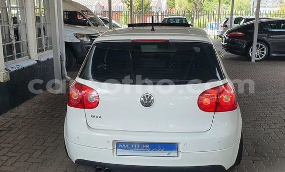 اشتري مستعمل Volkswagen Golf GTI White سيارة في Maseru في Maseru اشتري مستعمل Volkswagen Golf GTI White سيارة في Maseru في Maseru