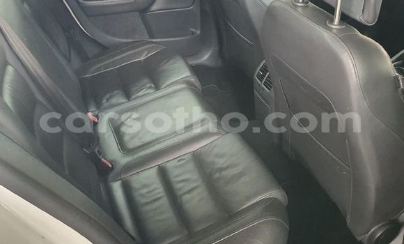 اشتري مستعمل Volkswagen Golf GTI White سيارة في Maseru في Maseru اشتري مستعمل Volkswagen Golf GTI White سيارة في Maseru في Maseru