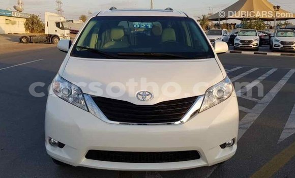 Buy Import Toyota Sienna White Car in Import - Dubai in Maseru Buy Import Toyota Sienna White Car in Import - Dubai in Maseru