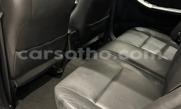 Sayi Na hannu Toyota Runx Red Mota in Maseru a Maseru Sayi Na hannu Toyota Runx Red Mota in Maseru a Maseru