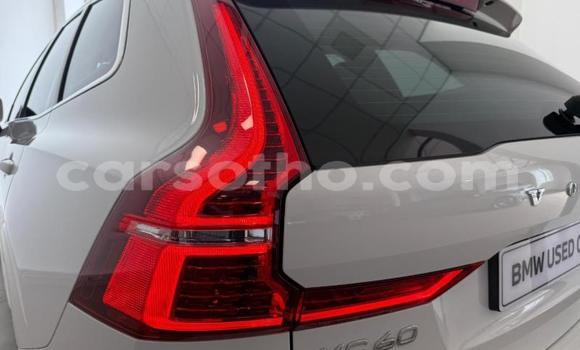 Sayi Na hannu Volvo XC60 White Mota in Maseru a Maseru Sayi Na hannu Volvo XC60 White Mota in Maseru a Maseru