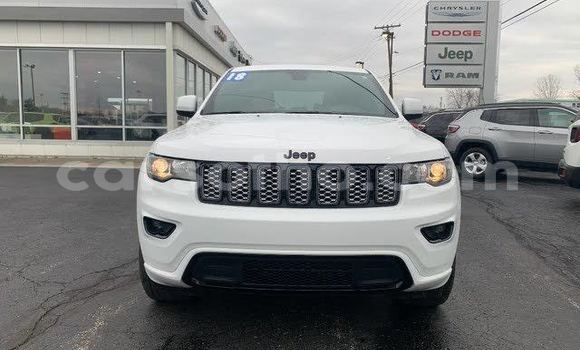 Sayi Sabo Jeep Grand Cherokee SRT8 White Mota in Butha–Buthe a Thaba-Tseka