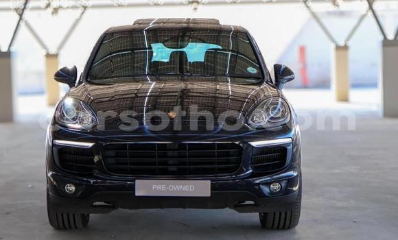 Sayi Na hannu Porsche Cayenne Black Mota in Maseru a Maseru Sayi Na hannu Porsche Cayenne Black Mota in Maseru a Maseru