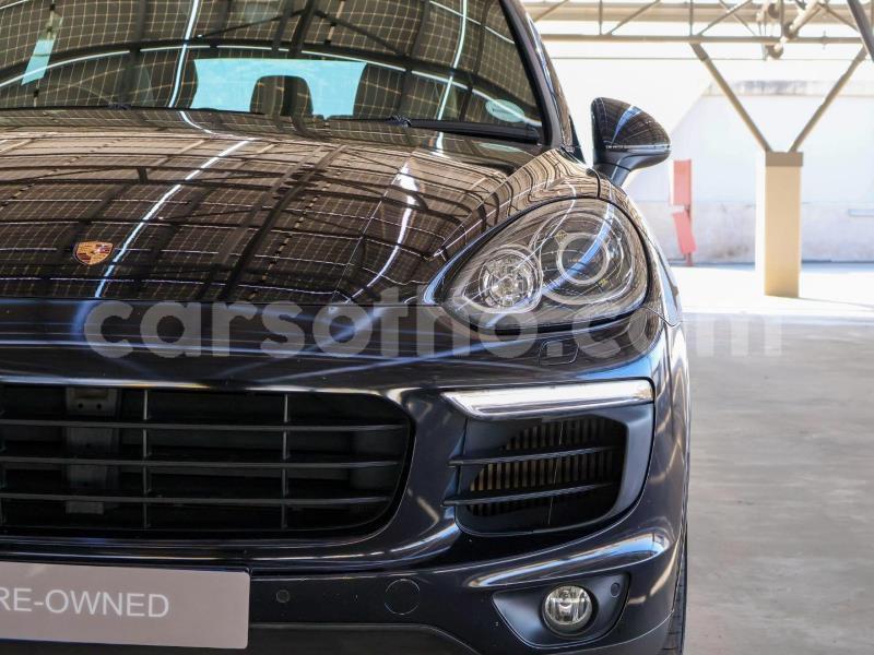 Big with watermark porsche cayenne maseru maseru 30122