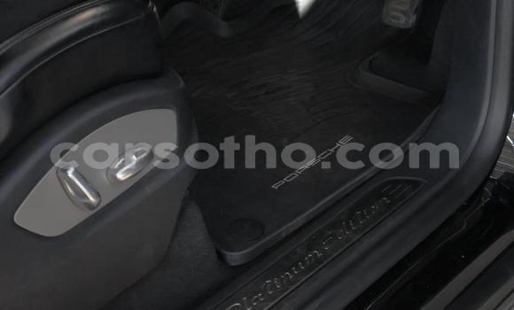 Sayi Na hannu Porsche Cayenne Black Mota in Maseru a Maseru Sayi Na hannu Porsche Cayenne Black Mota in Maseru a Maseru