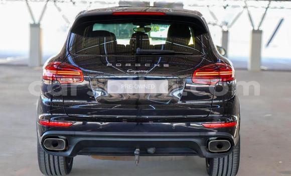 Sayi Na hannu Porsche Cayenne Black Mota in Maseru a Maseru Sayi Na hannu Porsche Cayenne Black Mota in Maseru a Maseru