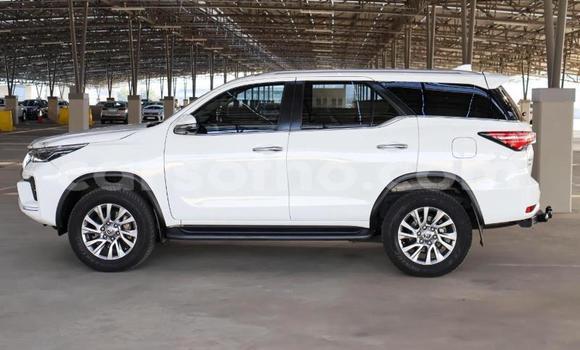 Sayi Na hannu Toyota Fortuner White Mota in Maseru a Maseru Sayi Na hannu Toyota Fortuner White Mota in Maseru a Maseru