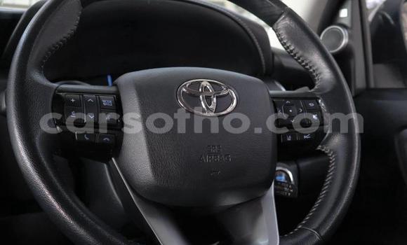 Sayi Na hannu Toyota Fortuner White Mota in Maseru a Maseru Sayi Na hannu Toyota Fortuner White Mota in Maseru a Maseru