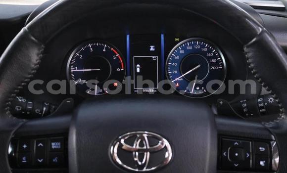 Sayi Na hannu Toyota Fortuner White Mota in Maseru a Maseru Sayi Na hannu Toyota Fortuner White Mota in Maseru a Maseru