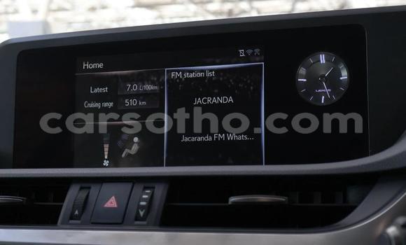 Sayi Na hannu Lexus ES White Mota in Maseru a Maseru Sayi Na hannu Lexus ES White Mota in Maseru a Maseru