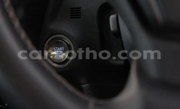 Sayi Na hannu Lexus ES White Mota in Maseru a Maseru Sayi Na hannu Lexus ES White Mota in Maseru a Maseru