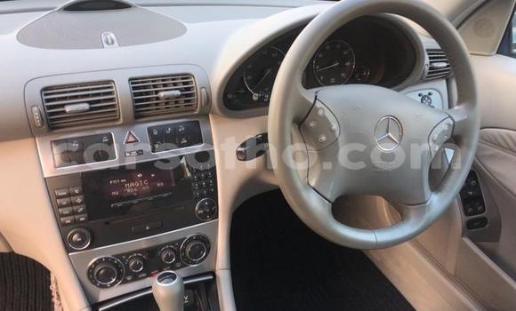 Sayi Na hannu Mercedes-Benz C–Class Blue Mota in Butha–Buthe a Thaba-Tseka Sayi Na hannu Mercedes-Benz C–Class Blue Mota in Butha–Buthe a Thaba-Tseka