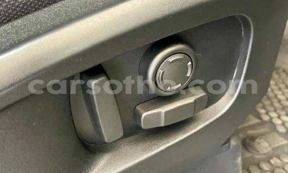 Sayi Na hannu Land Rover Defender Blue Mota in Maseru a Maseru Sayi Na hannu Land Rover Defender Blue Mota in Maseru a Maseru