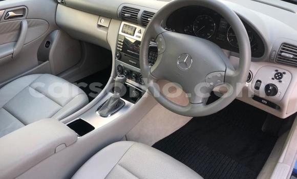 Sayi Na hannu Mercedes-Benz C–Class Blue Mota in Butha–Buthe a Thaba-Tseka Sayi Na hannu Mercedes-Benz C–Class Blue Mota in Butha–Buthe a Thaba-Tseka