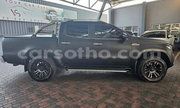 Acheter Occasion Voiture Mercedes-Benz AMG GLC Gris à Maseru, Maseru Acheter Occasion Voiture Mercedes-Benz AMG GLC Gris à Maseru, Maseru