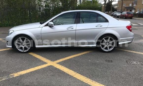 Sayi Na hannu Mercedes-Benz C–Class Silver Mota in Mafeteng a Mafeteng Sayi Na hannu Mercedes-Benz C–Class Silver Mota in Mafeteng a Mafeteng