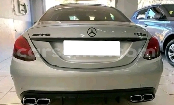 Acheter Occasion Voiture Mercedes-Benz C–Class Gris à Maseru, Maseru Acheter Occasion Voiture Mercedes-Benz C–Class Gris à Maseru, Maseru