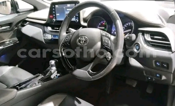 Acheter Occasion Voiture Toyota C-HR Rouge à Maseru, Maseru Acheter Occasion Voiture Toyota C-HR Rouge à Maseru, Maseru