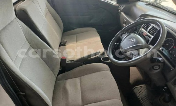 Acheter Occasion Voiture Hyundai H1 Noir à Maseru, Maseru Acheter Occasion Voiture Hyundai H1 Noir à Maseru, Maseru