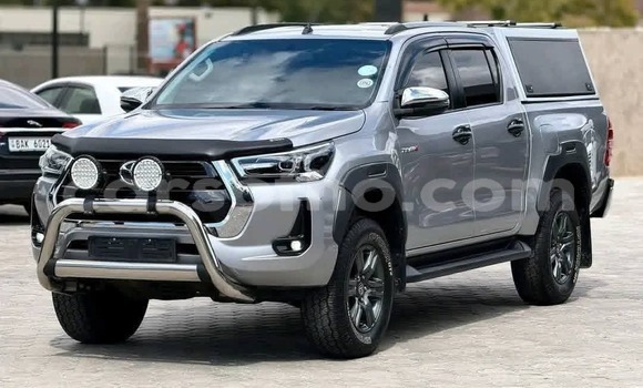 Sayi Na hannu Toyota Hilux Silver Mota in Maseru a Maseru Sayi Na hannu Toyota Hilux Silver Mota in Maseru a Maseru