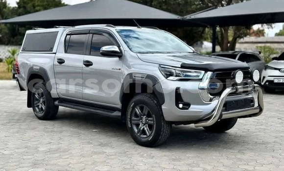 Sayi Na hannu Toyota Hilux Silver Mota in Maseru a Maseru Sayi Na hannu Toyota Hilux Silver Mota in Maseru a Maseru