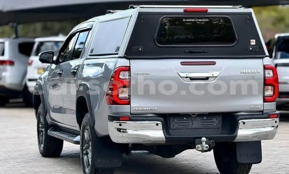 Sayi Na hannu Toyota Hilux Silver Mota in Maseru a Maseru Sayi Na hannu Toyota Hilux Silver Mota in Maseru a Maseru