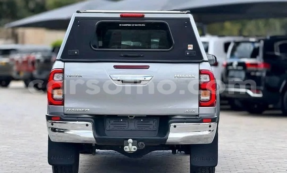 Sayi Na hannu Toyota Hilux Silver Mota in Maseru a Maseru Sayi Na hannu Toyota Hilux Silver Mota in Maseru a Maseru