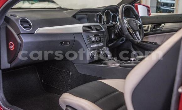 Sayi Na hannu Mercedes-Benz C–Class Red Mota in Butha Buthe a Butha-Buthe Sayi Na hannu Mercedes-Benz C–Class Red Mota in Butha Buthe a Butha-Buthe