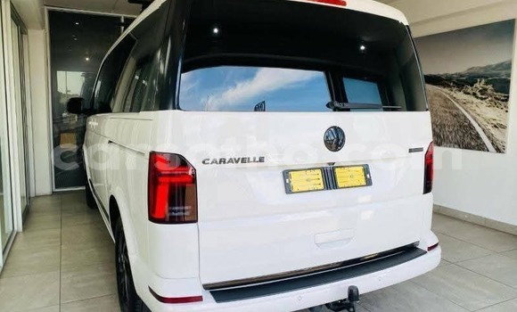 Sayi Na hannu Volkswagen Caravelle Black Mota in Maseru a Maseru Sayi Na hannu Volkswagen Caravelle Black Mota in Maseru a Maseru