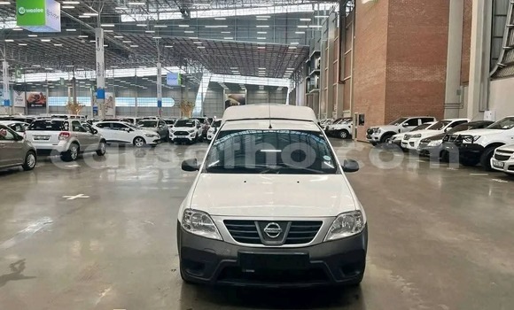 اشتري مستعمل Nissan NP 300 White سيارة في Maseru في Maseru
