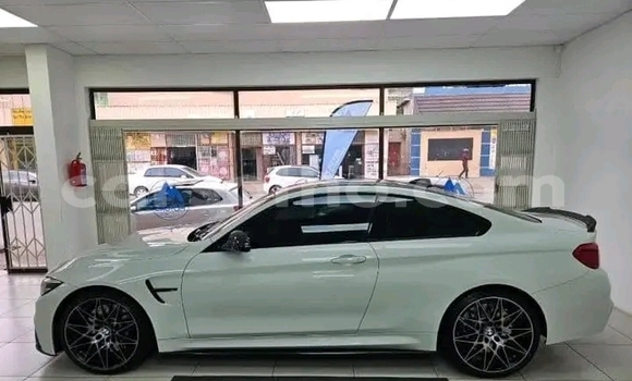 Sayi Na hannu BMW M4 White Mota in Thaba–Tseka a Mafeteng Sayi Na hannu BMW M4 White Mota in Thaba–Tseka a Mafeteng