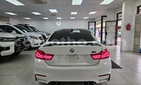 Sayi Na hannu BMW M4 White Mota in Thaba–Tseka a Mafeteng Sayi Na hannu BMW M4 White Mota in Thaba–Tseka a Mafeteng