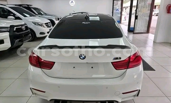 Sayi Na hannu BMW M4 White Mota in Thaba–Tseka a Mafeteng Sayi Na hannu BMW M4 White Mota in Thaba–Tseka a Mafeteng