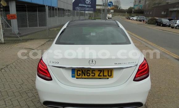 Sayi Na hannu Mercedes-Benz C-klasse AMG White Mota in Teyateyaneng a Berea Sayi Na hannu Mercedes-Benz C-klasse AMG White Mota in Teyateyaneng a Berea