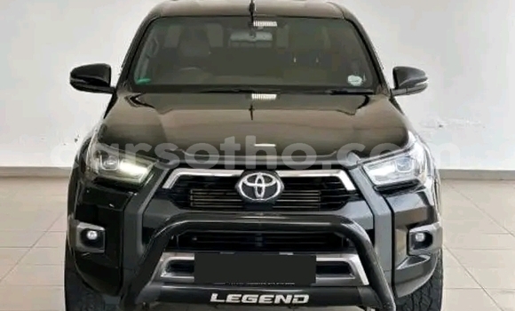 Sayi Na hannu Toyota Hilux Black Mota in Maseru a Maseru