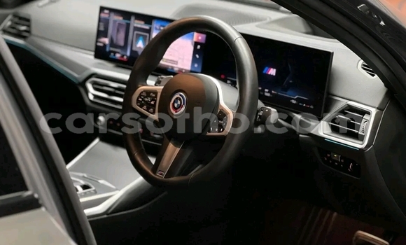 Sayi Na hannu BMW M3 Black Mota in Maseru a Maseru Sayi Na hannu BMW M3 Black Mota in Maseru a Maseru