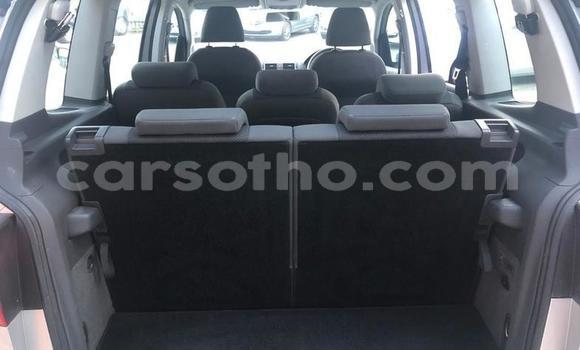 Acheter Occasion Voiture Volkswagen Touran Gris à Hlotse, Leribe Acheter Occasion Voiture Volkswagen Touran Gris à Hlotse, Leribe