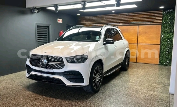Buy Used Mercedes-Benz GLE White Car in Maseru in Maseru