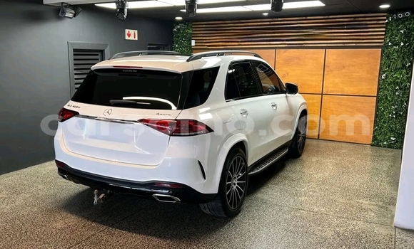 Sayi Na hannu Mercedes-Benz GLE White Mota in Maseru a Maseru Sayi Na hannu Mercedes-Benz GLE White Mota in Maseru a Maseru