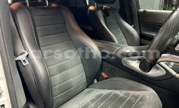 Sayi Na hannu Mercedes-Benz GLE White Mota in Maseru a Maseru Sayi Na hannu Mercedes-Benz GLE White Mota in Maseru a Maseru
