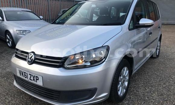 Acheter Occasion Voiture Volkswagen Touran Gris à Hlotse, Leribe Acheter Occasion Voiture Volkswagen Touran Gris à Hlotse, Leribe