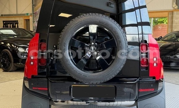 Sayi Na hannu Land Rover Defender Red Mota in Maseru a Maseru Sayi Na hannu Land Rover Defender Red Mota in Maseru a Maseru