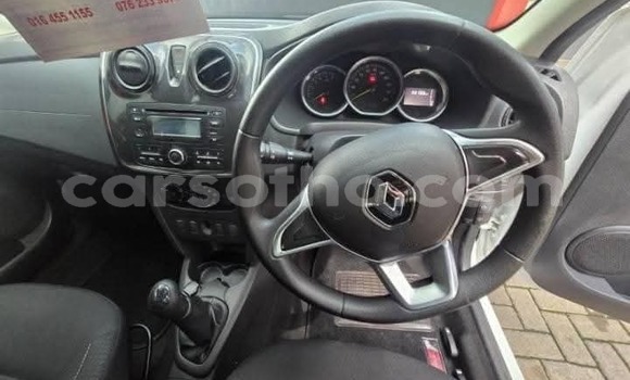 Sayi Na hannu Renault Sandero White Mota in Maseru a Maseru Sayi Na hannu Renault Sandero White Mota in Maseru a Maseru
