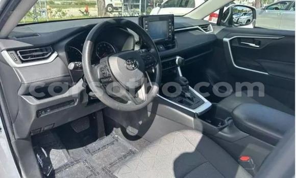 Sayi Na hannu Toyota RAV4 White Mota in Butha–Buthe a Thaba-Tseka Sayi Na hannu Toyota RAV4 White Mota in Butha–Buthe a Thaba-Tseka