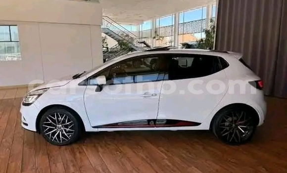 اشتري مستعمل Renault Clio Black سيارة في Maseru في Maseru اشتري مستعمل Renault Clio Black سيارة في Maseru في Maseru