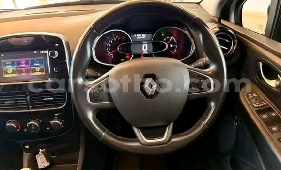اشتري مستعمل Renault Clio Black سيارة في Maseru في Maseru اشتري مستعمل Renault Clio Black سيارة في Maseru في Maseru