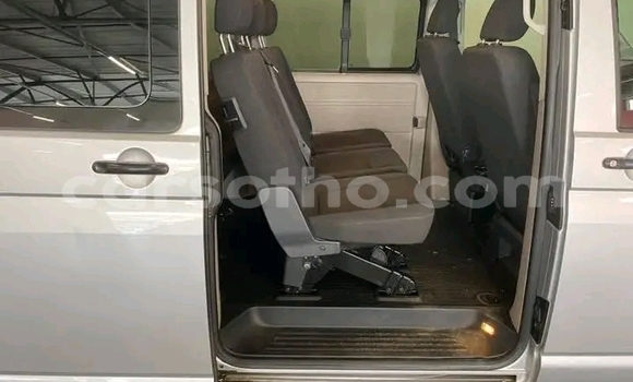 اشتري مستعمل Volkswagen Caravelle Silver سيارة في Maseru في Maseru اشتري مستعمل Volkswagen Caravelle Silver سيارة في Maseru في Maseru