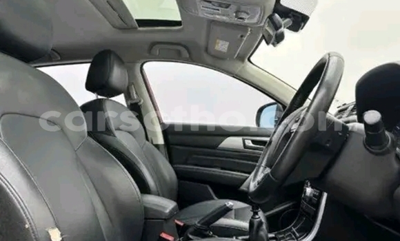 Buy Used Haval H2 Red Car in Maseru in Maseru Buy Used Haval H2 Red Car in Maseru in Maseru